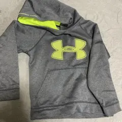 Under Armour フード付きパーカー グレー　YSM
