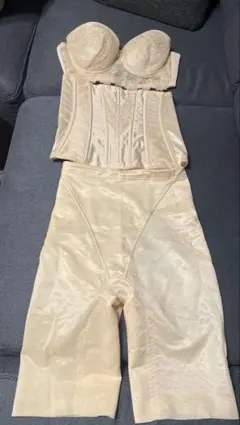 美品　FOUR SIS & CO. ブライダルインナーセット　D65