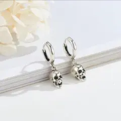 ラス1★ピアス 両耳 シルバー フープ スカル 骸骨 パンク ロック ゴシック