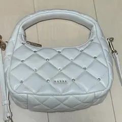 RANDAホワイト キルティング ハーフムーンショルダーバッグ