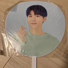 2025年最新】グループ名：SEVENTEEN うちわの人気アイテム - メルカリ