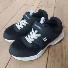 LUVRUSH(ラブラッシュ) 19㎝ 女の子 黒スニーカー