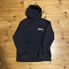 Stüssy ブラック フード付きパーカー