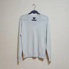 ライトグレー Vネック ニットセーター