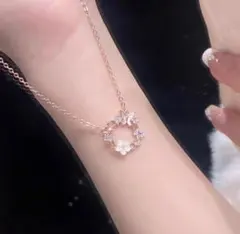 プチネックレス 花と蝶のネックレス　ペンダント　　　ローズゴールド　　クリスマス