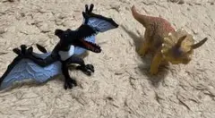 恐竜フィギュア プテラノドン トリケラトプス 2体セット