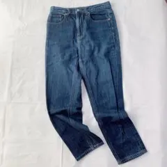 GU ジーユー　スリムテーパードアンクルジーンズ　デニム　パンツ　ジーパン