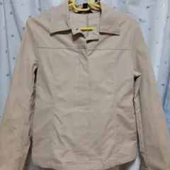 ベージュ テーラードジャケット