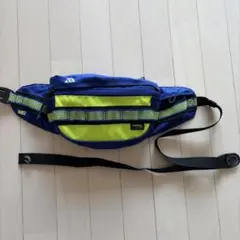 Nike acg ナイキ　ボディバックのサムネイル