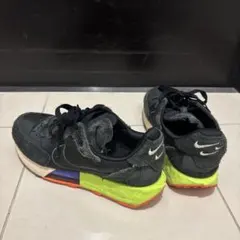 NIKE スニーカー ブラック ネオンカラー