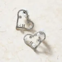 ♡ ハーリップトゥ Crystal Heart Pierces