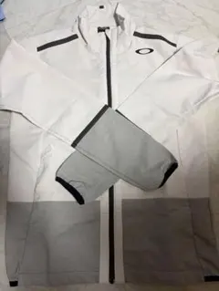 OAKLEY ウィンドブレーカー ホワイト グレー Sのサムネイル