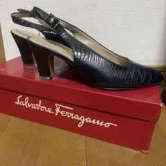 Salvatore Ferragamo 黒 スリングバックパンプス