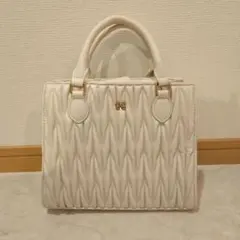 INGNIホワイト キルティング ショルダーバッグ　ハンドバッグのサムネイル