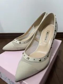 DIANA スタッズ付きパンプス