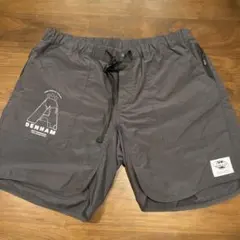 ATHLETA x DENHAM ハーフパンツ コラボ　Mのサムネイル