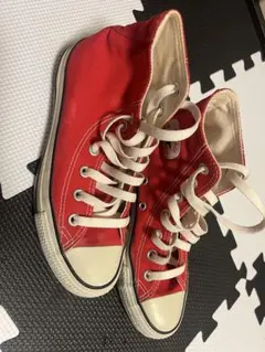 コンバース レッド ハイカットスニーカー