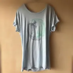 VIVIENNE TAM 金魚プリント 半袖Tシャツ ライトブルーのサムネイル