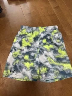 Under Armour ハーフパンツ YXL 青・黄・白迷彩　160