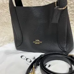 COACH レヴェルバッグ24 カーキ グリーン - メルカリ