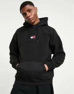 TOMMY JEANS パーカー ブラック