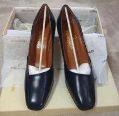 TRUSSARDI　ブラックパンプス 24cm