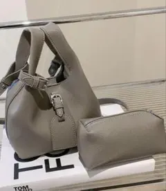 【未使用】シンプルカジュアル PUレザー ショルダー ハンドバッグ グレー