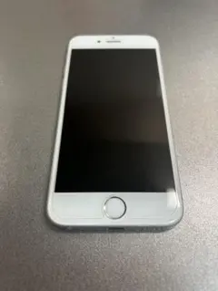 iPhone 6 シルバー おそらく6ですが確認前に初期化してしまいました
