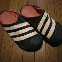 adidas サンダル ブラック/ホワイト