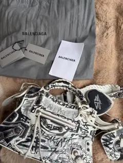【希少デザイン・箱付属】バレンシアガ BALENCIAGA グラフィティロゴ 楽天市場】BALENCIAGA【バレンシアガ】 391446 ペーパーミニ