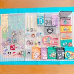 はぴだんぶい　セリア　ダイソー　スシロー　巾着　ポーチ　カード　缶バッジ　バッグのサムネイル