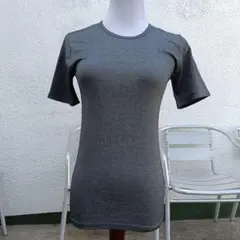 （新品未使用）グレー 半袖 Tシャツ ストレッチ素材