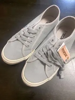moz キャンバススニーカー24.5cm✤新品未使用