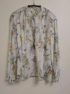open yy 花柄 長袖 Vネック トップス Open yy 花柄 Vネック 長袖トップス - メルカリ