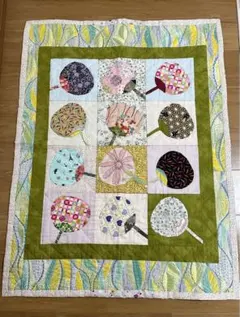 パッチワーク キルト ハンドメイド タペストリーのサムネイル