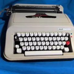 Olivetti Lettera 34 タイプライターのサムネイル
