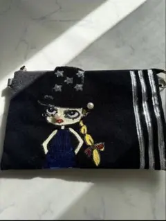 クラッチバッグ 黒　リタちゃん