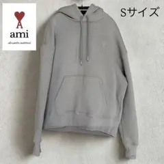 グレー パーカー