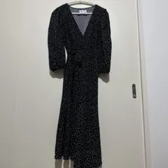 And xi 黒白水玉 Vネックロングワンピース