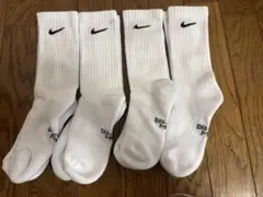 納品時難あり^_^格安です^_^Nike ドライフィット ソックス 4足セット
