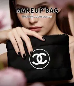 新品未使用 CHANEL ノベルティ ブラック ×ホワイトナイロンポーチ旅行