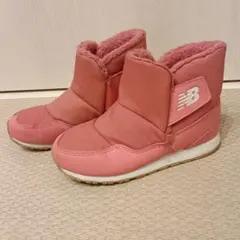 New Balance ピンク ファー付きブーツ　20.5センチ