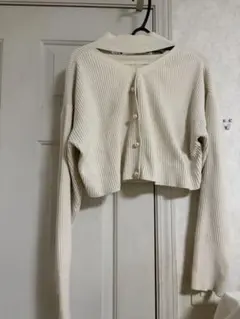 アイボリー クロップドセーター 長袖