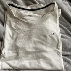 Tommy Hilfiger ホワイト Vネック Tシャツ