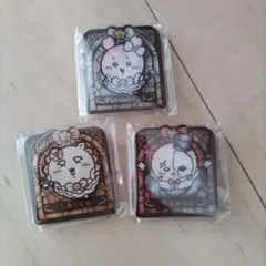 まじかるちいかわ　ステンドグラスアクリル風バッジ　古本屋　シーサー　ラッコ