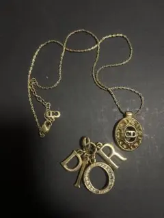 Dior ロゴチャーム ネックレス