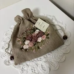 未使用　花刺繍巾着　薔薇　小物入れ　巾着袋