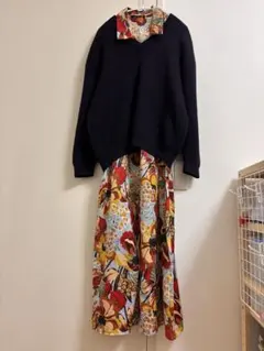 ZARA　ウール100% Vネックセーター ネイビー サイズEURO M　厚手