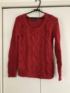 赤 ケーブルニット 長袖セーター