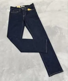 Levi's ダークブルー ストレートデニム